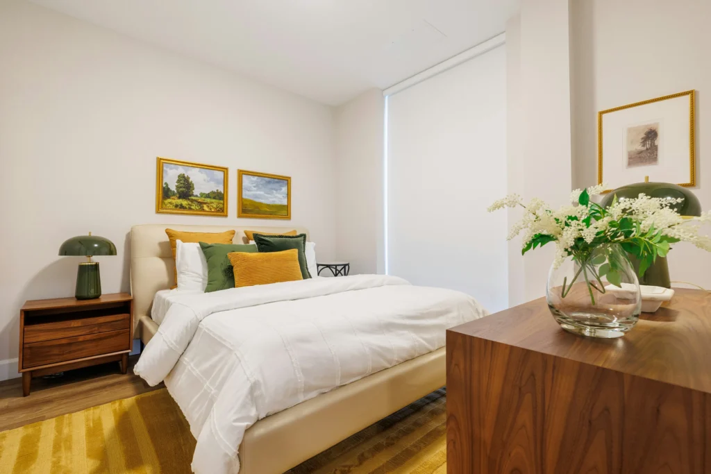 bedroom nightstand decor