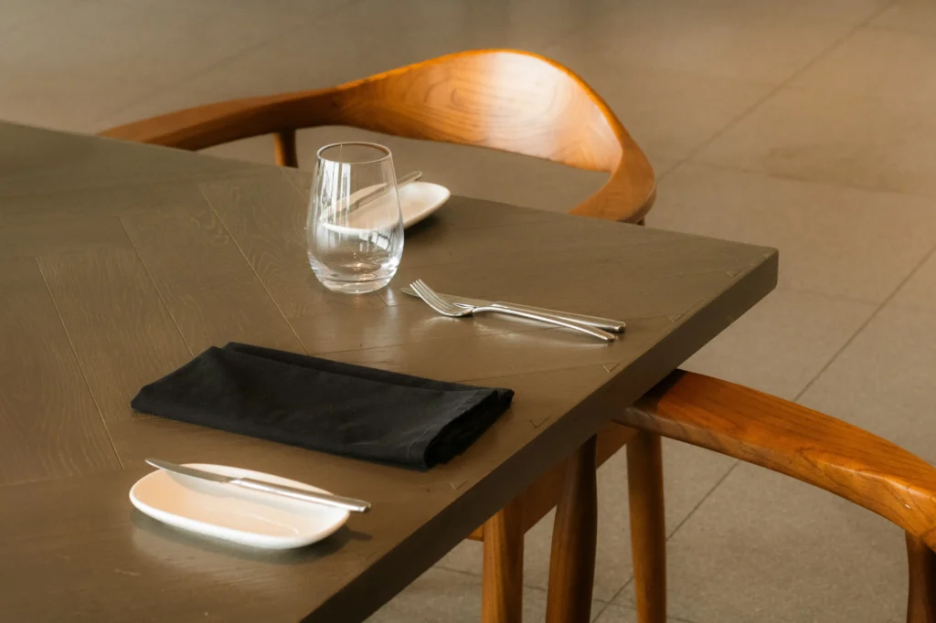 Dining Table Centerpieces That Matter